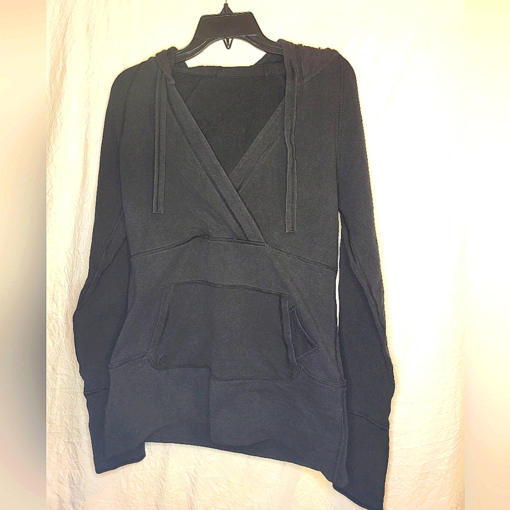 LULULEMON Cross Front Hoodie Size Small